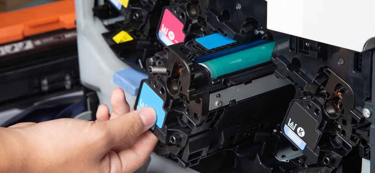 replacing_cyan_toner replacing_cyan_toner